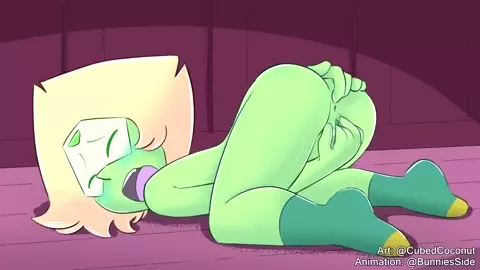 Peridot fingering herself